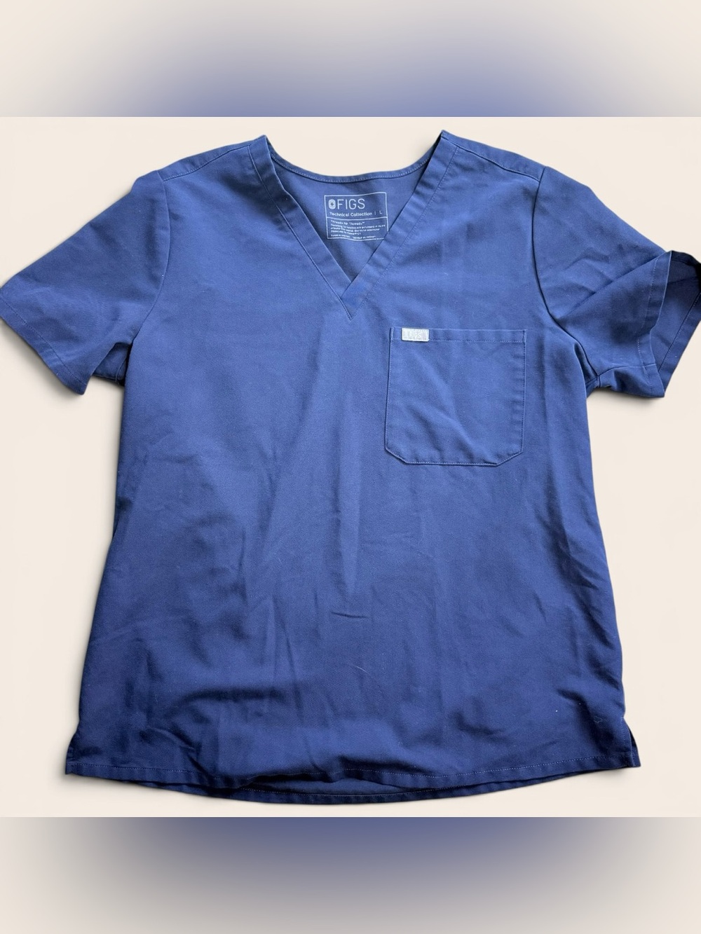 Figs scrub top